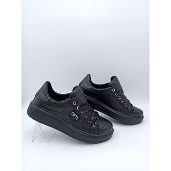 21-48 W Чорні (Літо, жіночі, Перфорована шкіра)