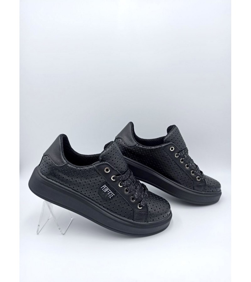 21-48 W Чорні (Літо, жіночі, Перфорована шкіра)