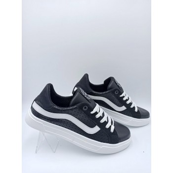 21-08 Чорно-білі (Чоловічі, Перфорована шкіра)